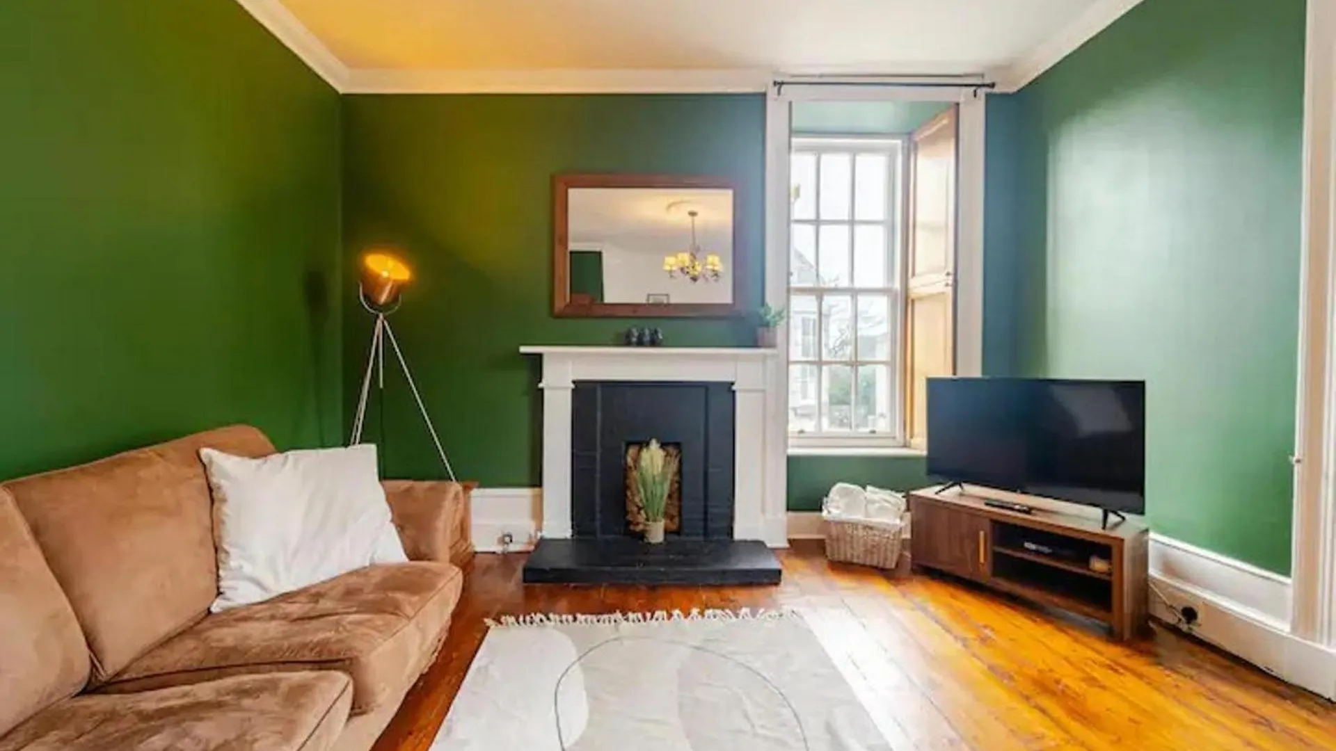 Spacious 1-Bed City Centre Apartment In Aberdeen