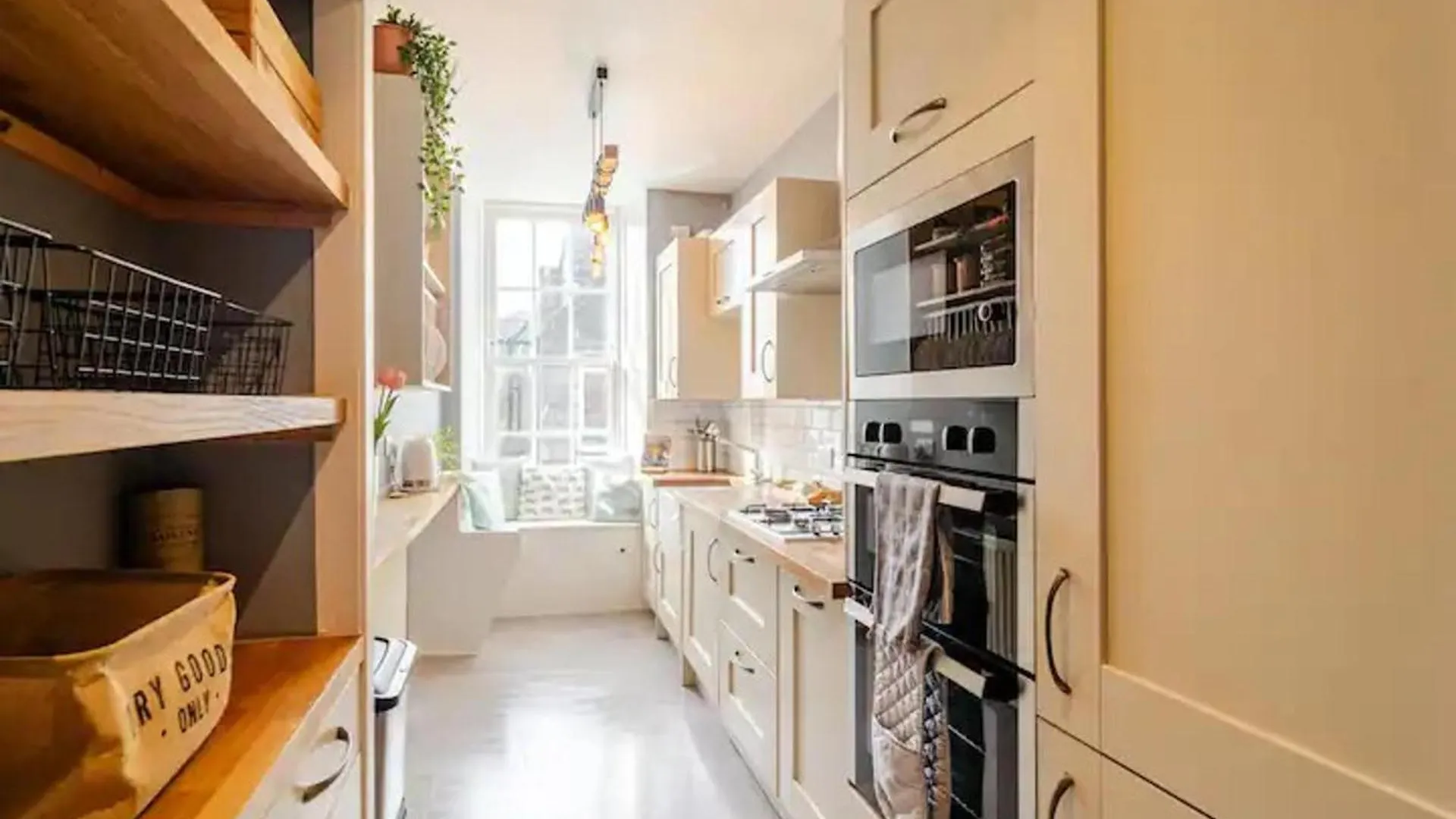Spacious 1-Bed City Centre Apartment In Aberdeen