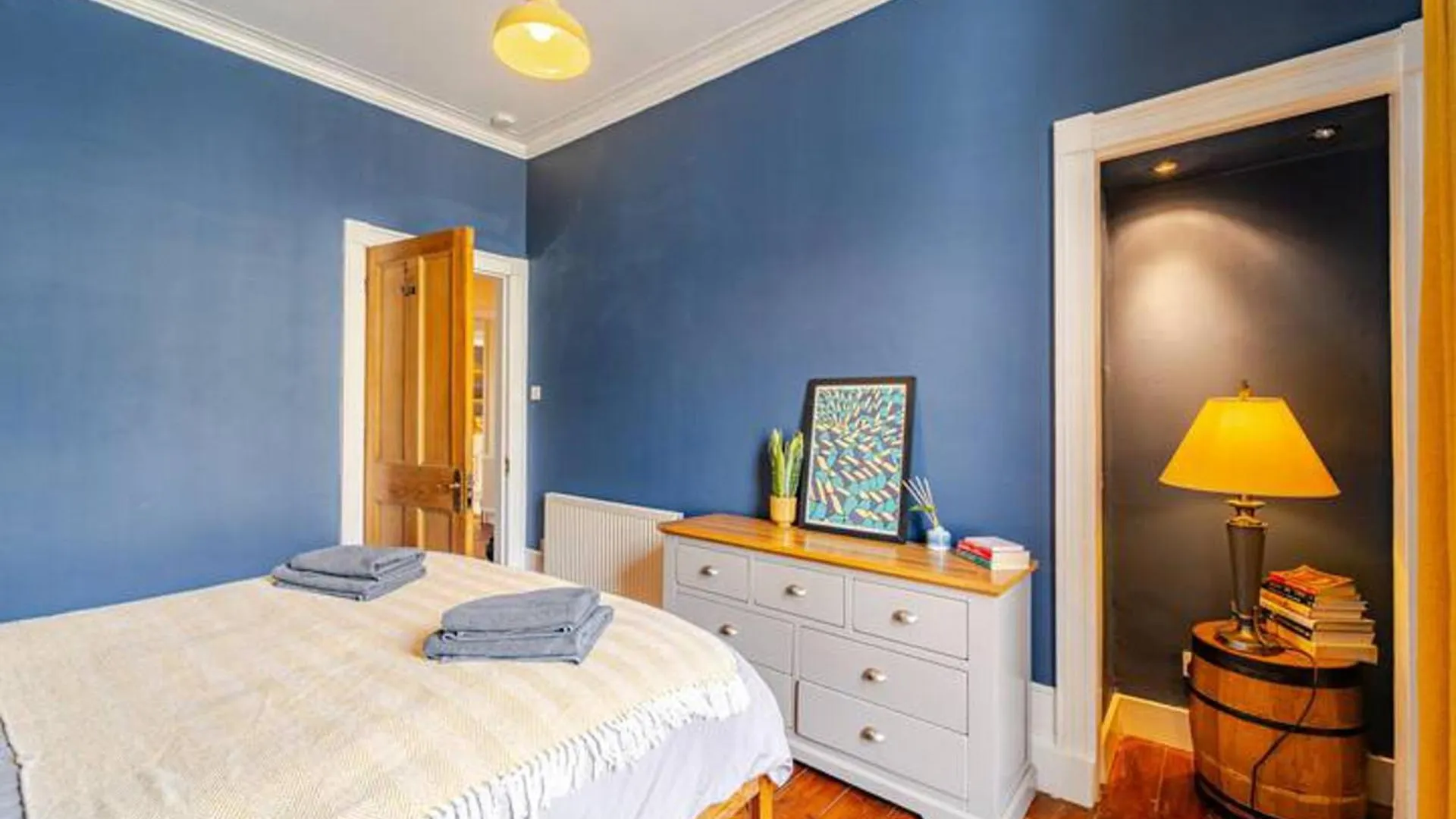 Spacious 1-Bed City Centre Apartment In Aberdeen